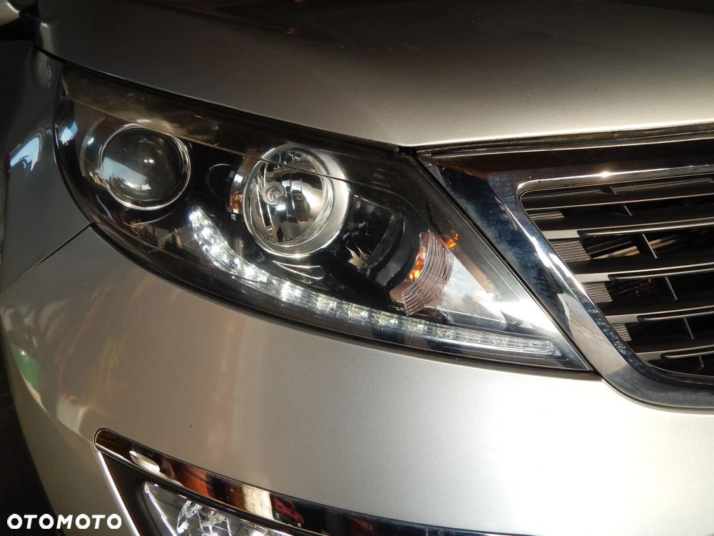 Lampa reflektor LEWY przód LED Kia Sportage III 10-16 Łuków części - 9