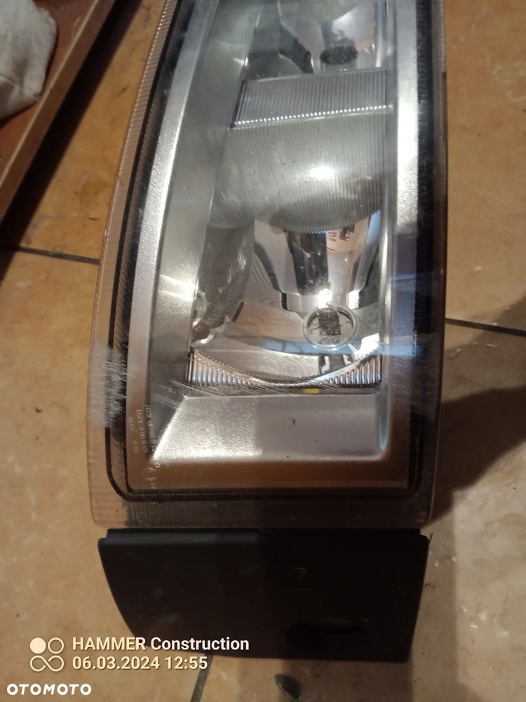 Lampa Halogen Pprzeciwmgielny Prawy VOLVO FH4 FM - 4
