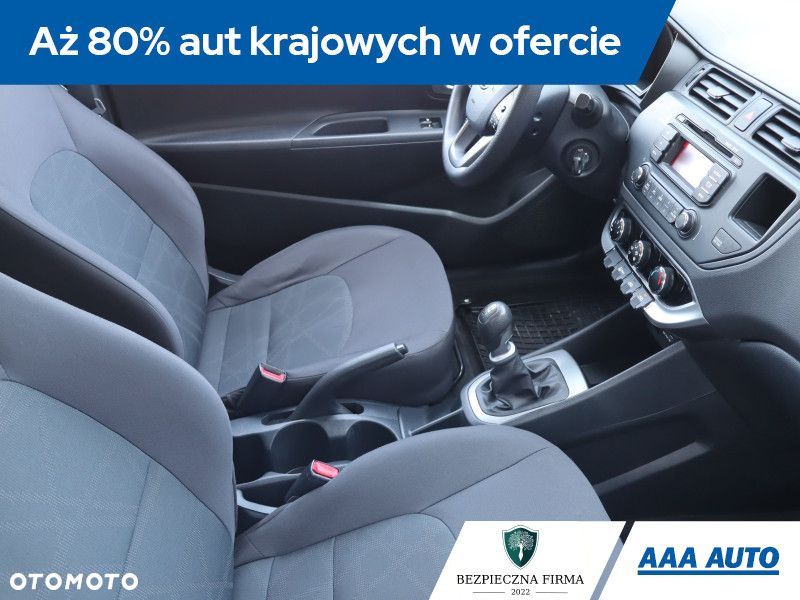 Kia Rio - 11
