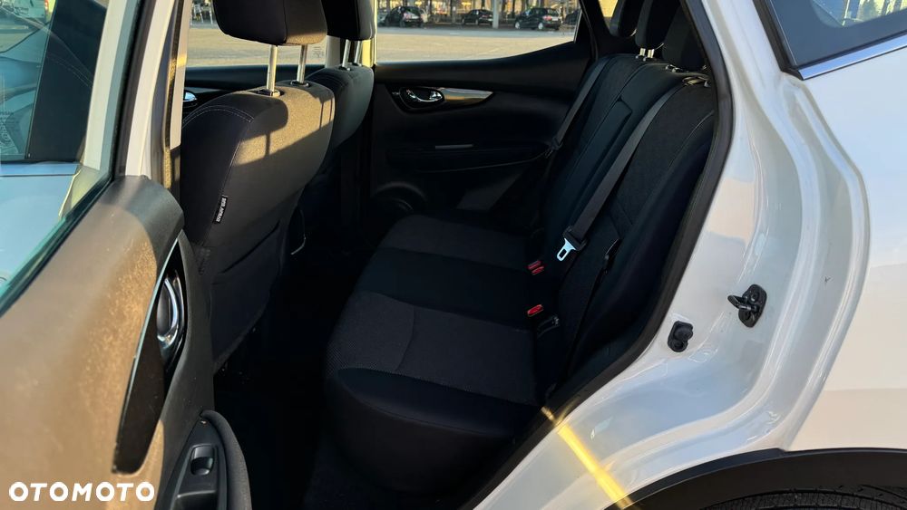 Nissan Qashqai 1.6 dCi DPF acenta - 38