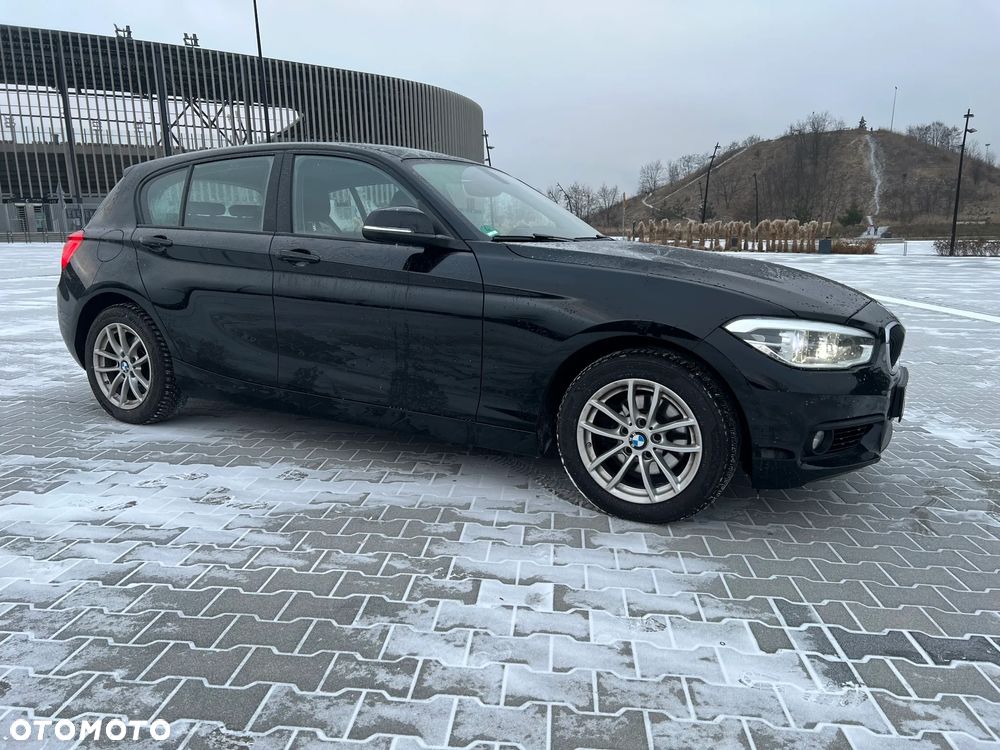 BMW Seria 1 120i - 11