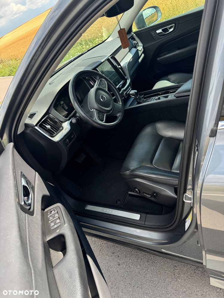 Volvo XC 60 T6 AWD Momentum - 10