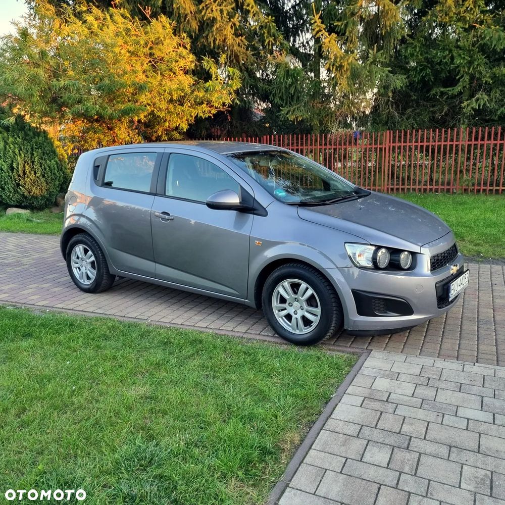 Chevrolet Aveo 1.4 16V LT - 11