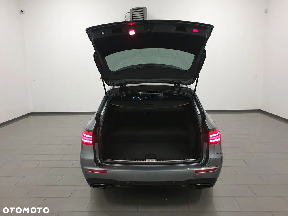 Mercedes-Benz Klasa E 300 de 4Matic 9G-TRONIC AMG Line - 5
