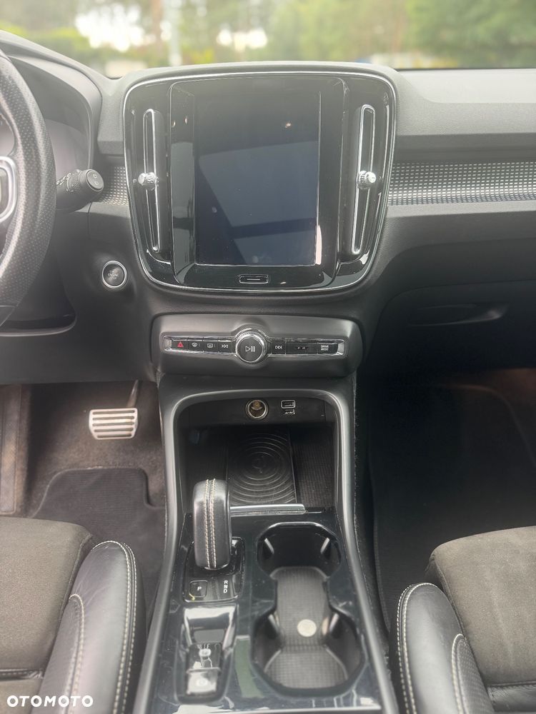Volvo XC 40 T5 AWD Momentum Pro - 14