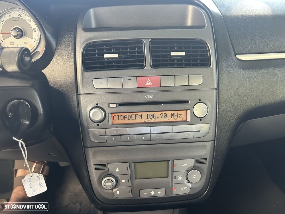 Fiat Linea 1.6 M-Jet Emotion - 25