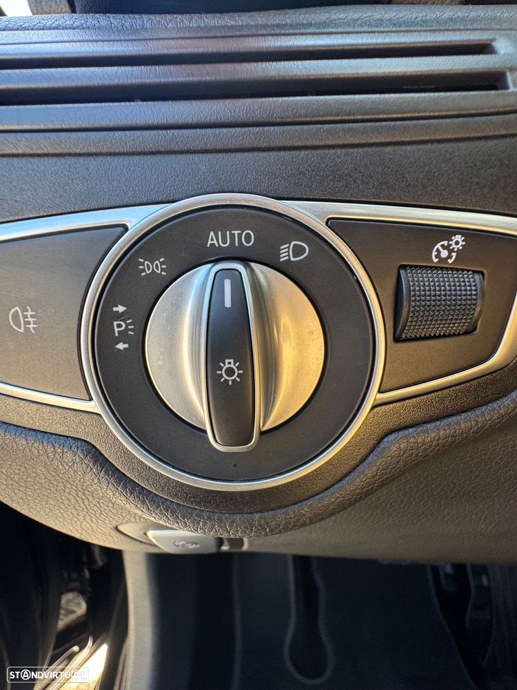 Mercedes-Benz GLC 300 e 4Matic 9G-TRONIC Avantgarde Advanced - 16