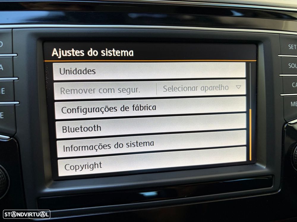VW Passat Variant 2.0 TDI Highline DSG - 43