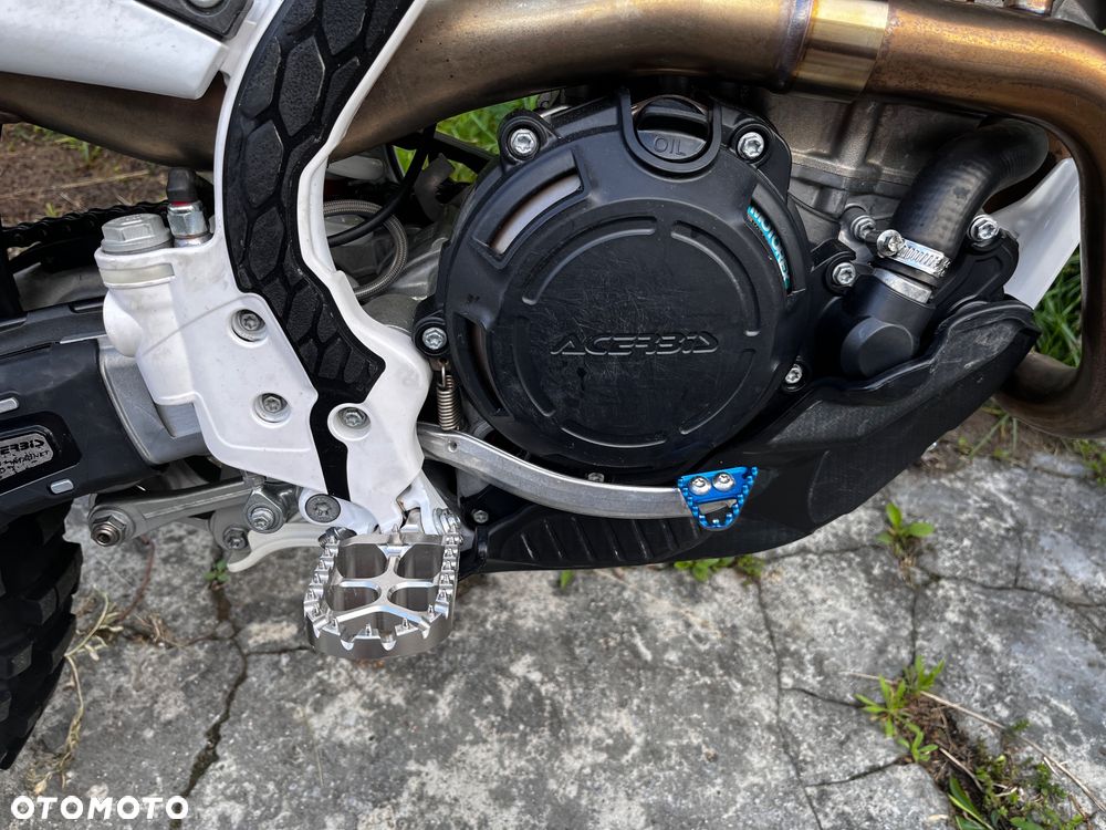 Husqvarna FE - 4