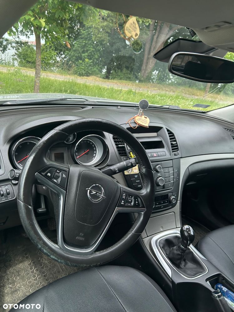 Opel Insignia 2.0 CDTI - 11
