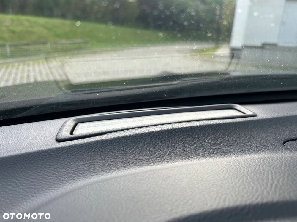 Ford Mondeo 2.0 TDCi Titanium PowerShift - 23