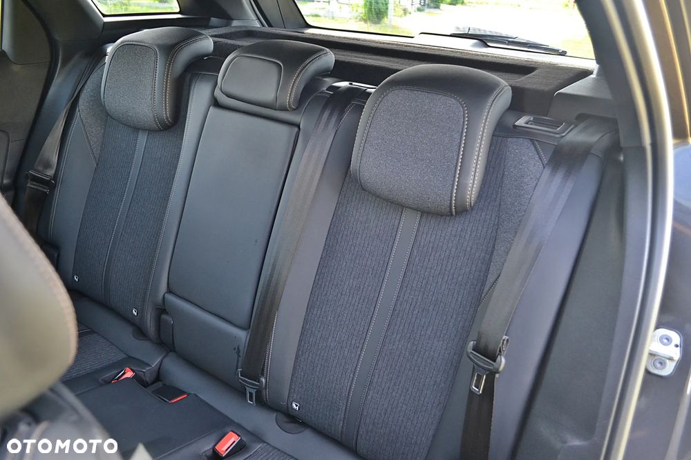 Peugeot 3008 1.5 BlueHDi GT S&S EAT8 - 15