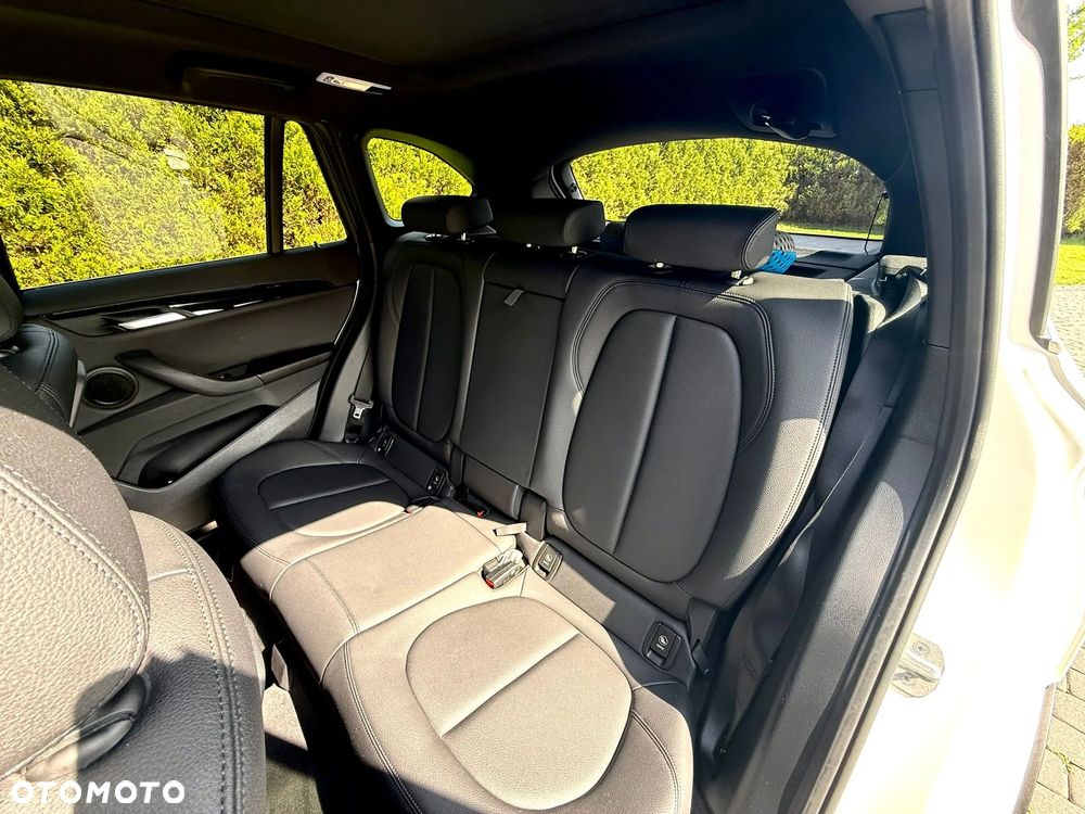 BMW X1 xDrive25i Advantage - 21