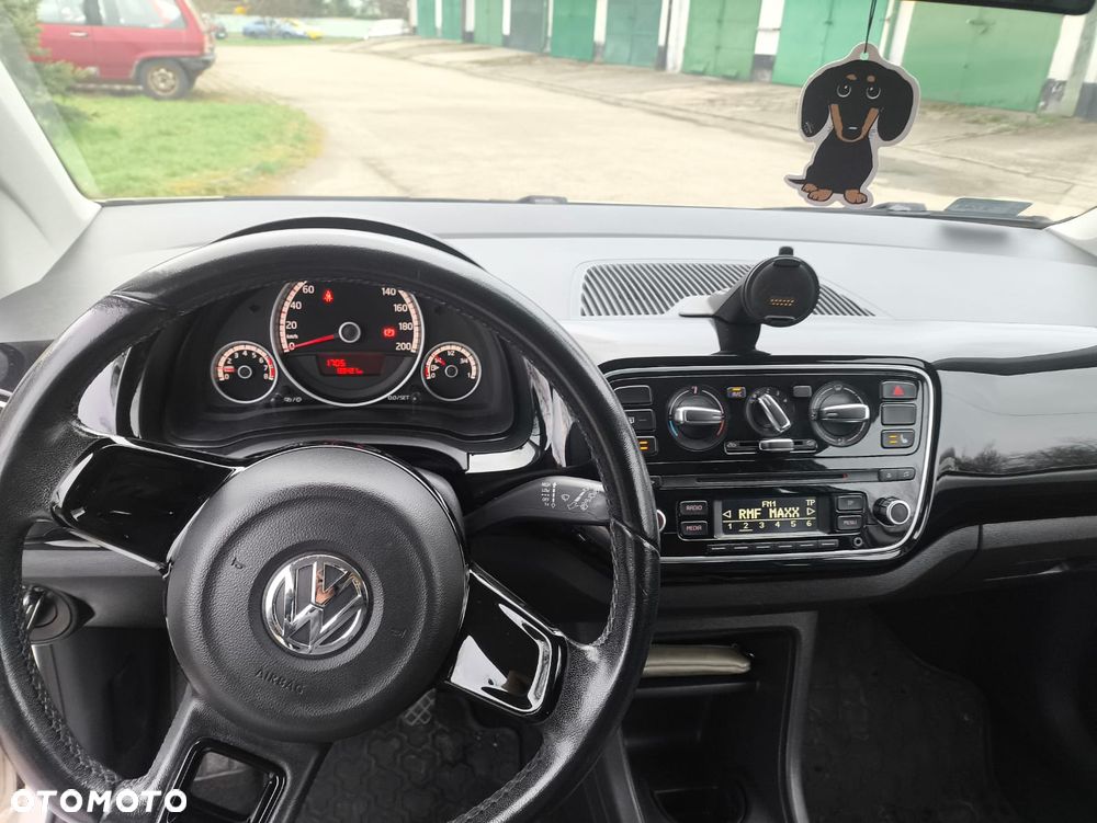 Volkswagen up! 1.0 high - 13