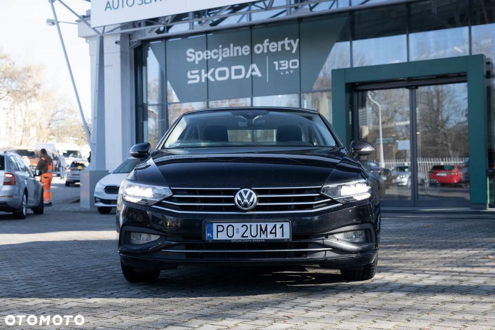 Volkswagen Passat 2.0 TDI EVO Business DSG - 2