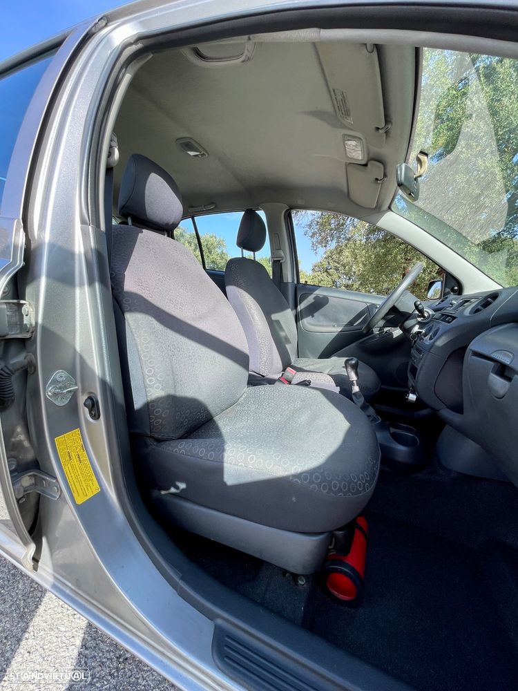 Toyota Yaris 1.0 Sol - 12