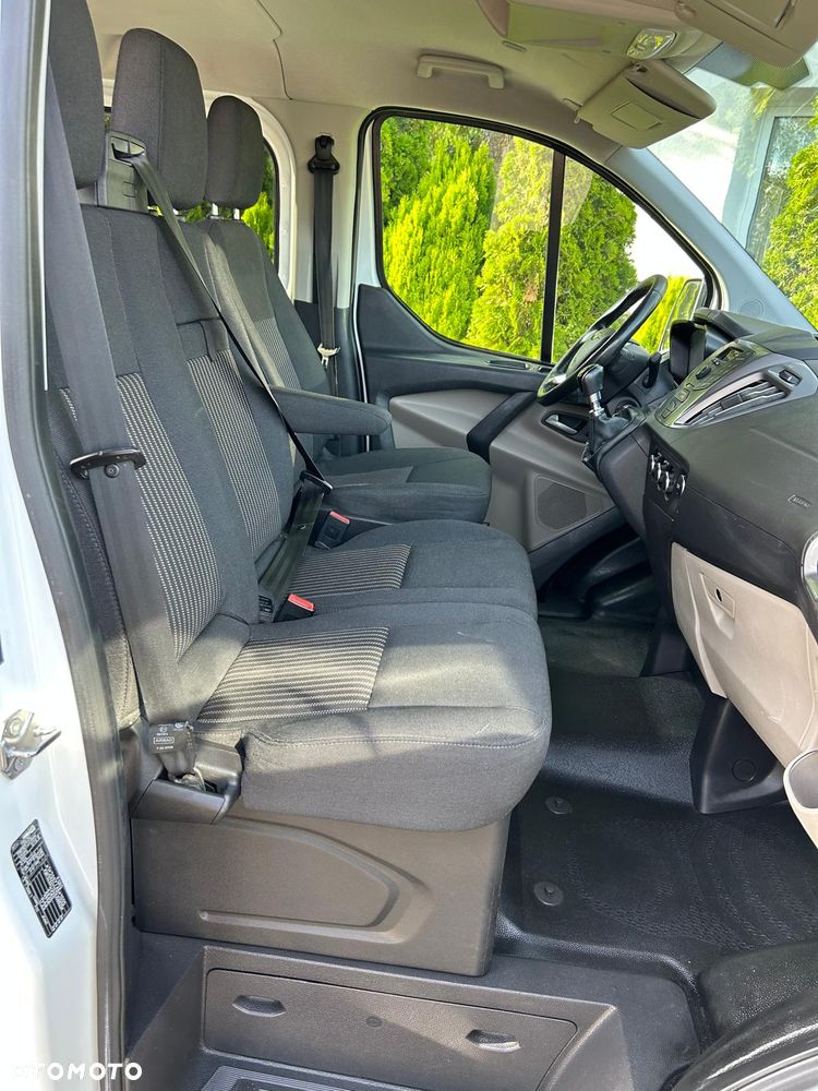 Ford Transit Custom 300 L2H1 Limited (bryg.) - 23