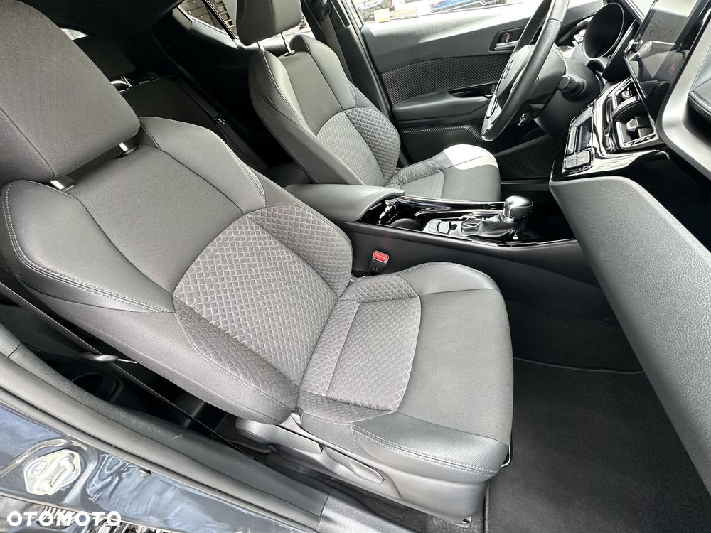Toyota C-HR 1.8 Hybrid GPF Style - 24