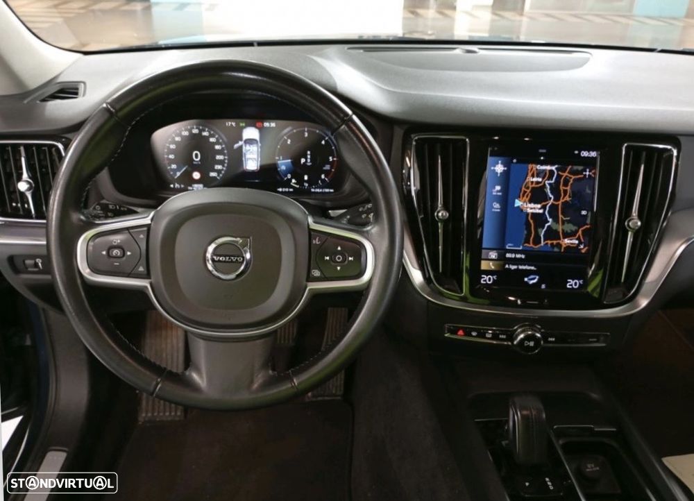 Volvo V60 2.0 B4 Momentum Plus Geartronic - 2