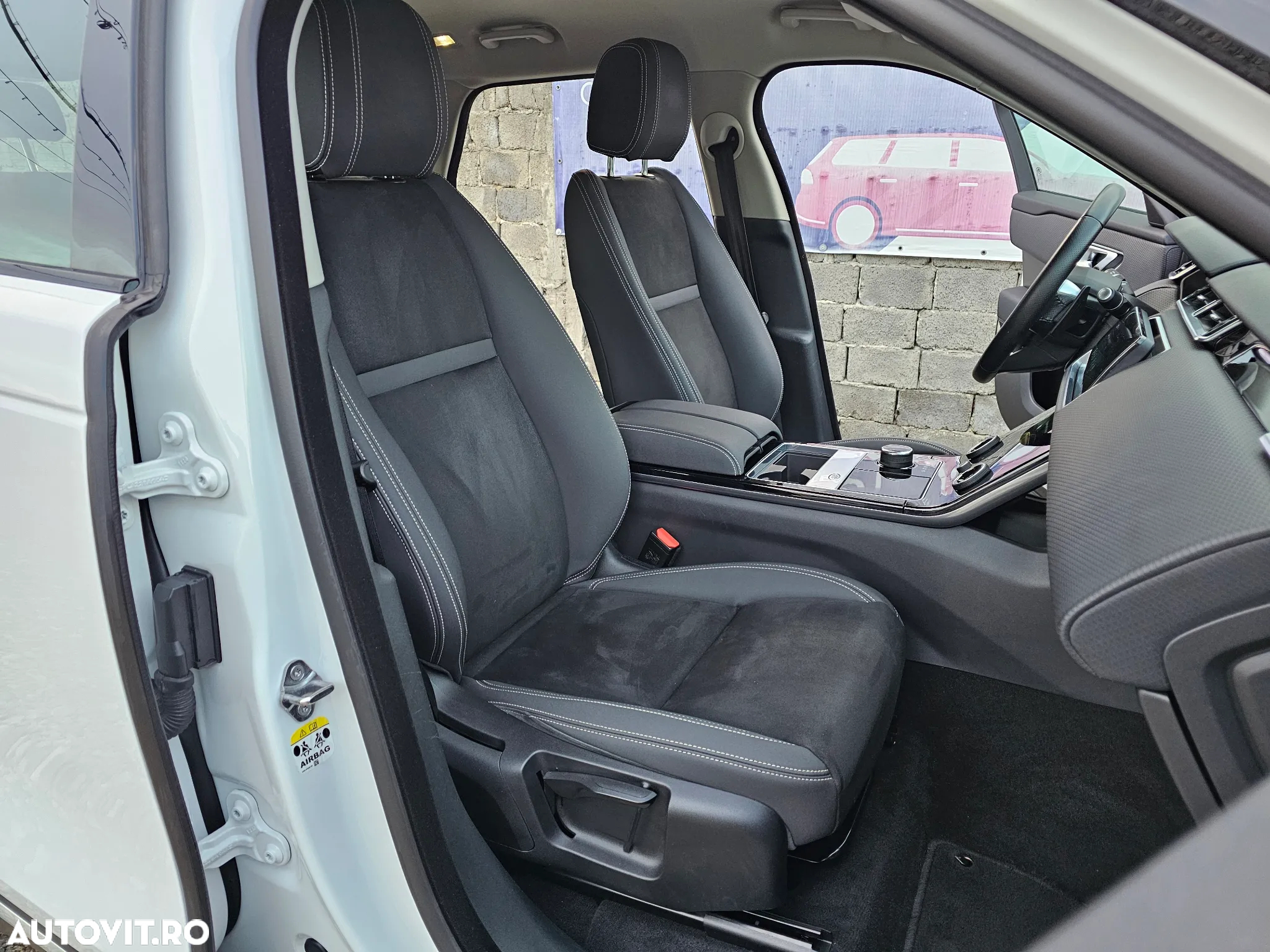 Land Rover Range Rover Velar - 28
