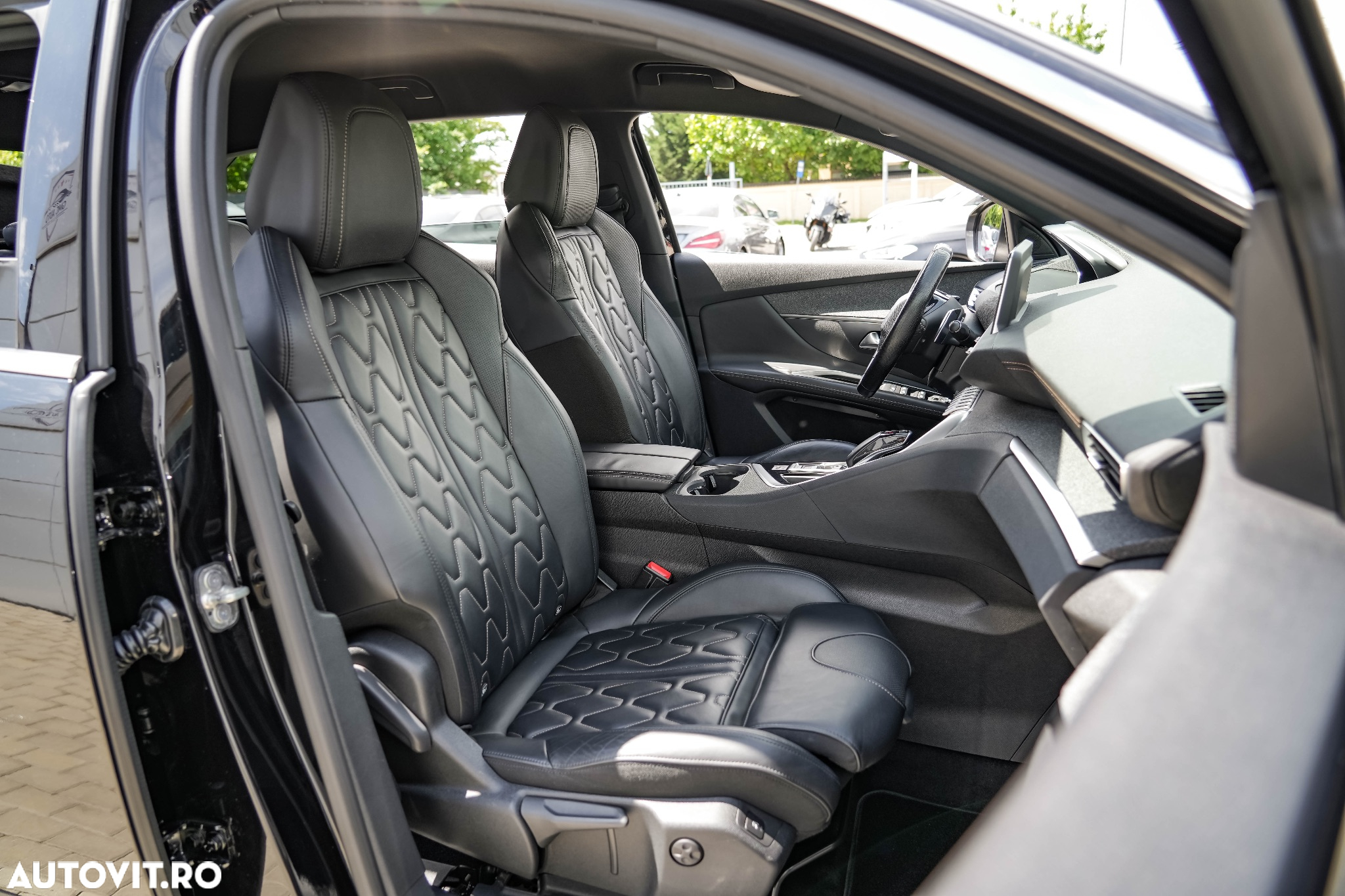 Peugeot 3008 1.5 BlueHDI S&S EAT8 GT-Line - 16