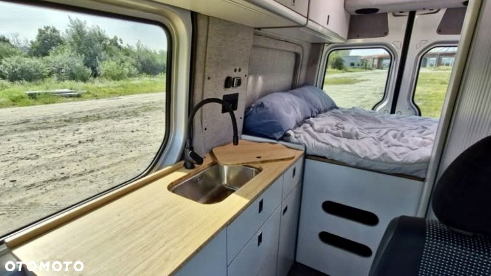 Mercedes-Benz Sprinter - 19