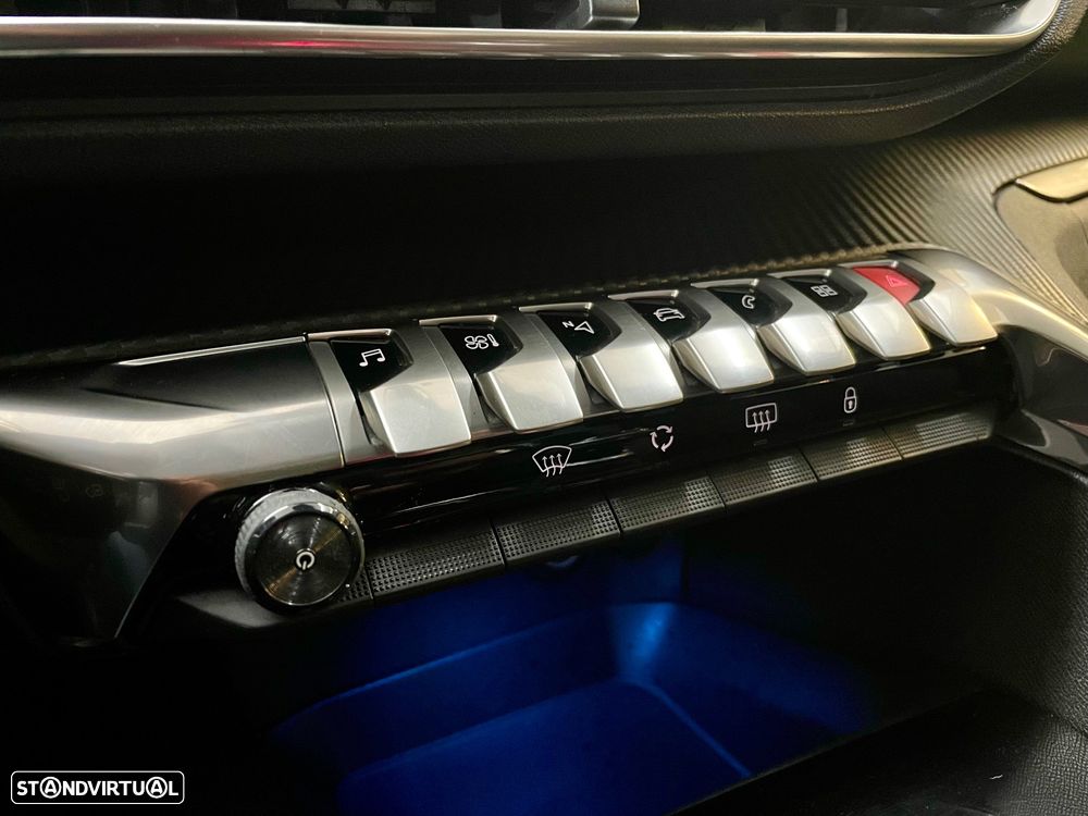 Peugeot 5008 BlueHDI 130 Allure - 23