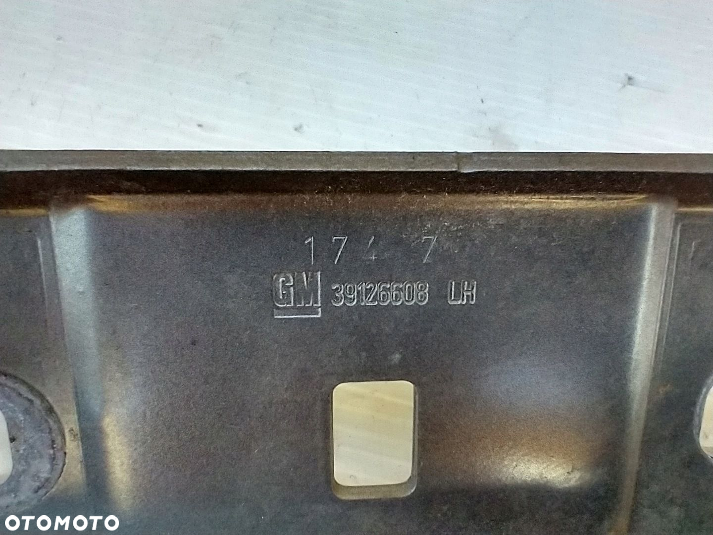 OPEL INSIGNIA II B 17- ZAWIASY MASKI PRZÓD SIŁOWNIKI 39126609 39126608 - 14