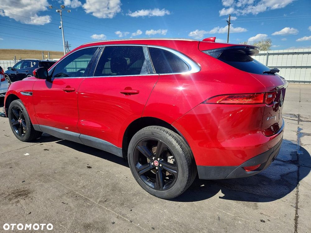 Jaguar F-Pace 2.0 i4P AWD R-Sport - 3