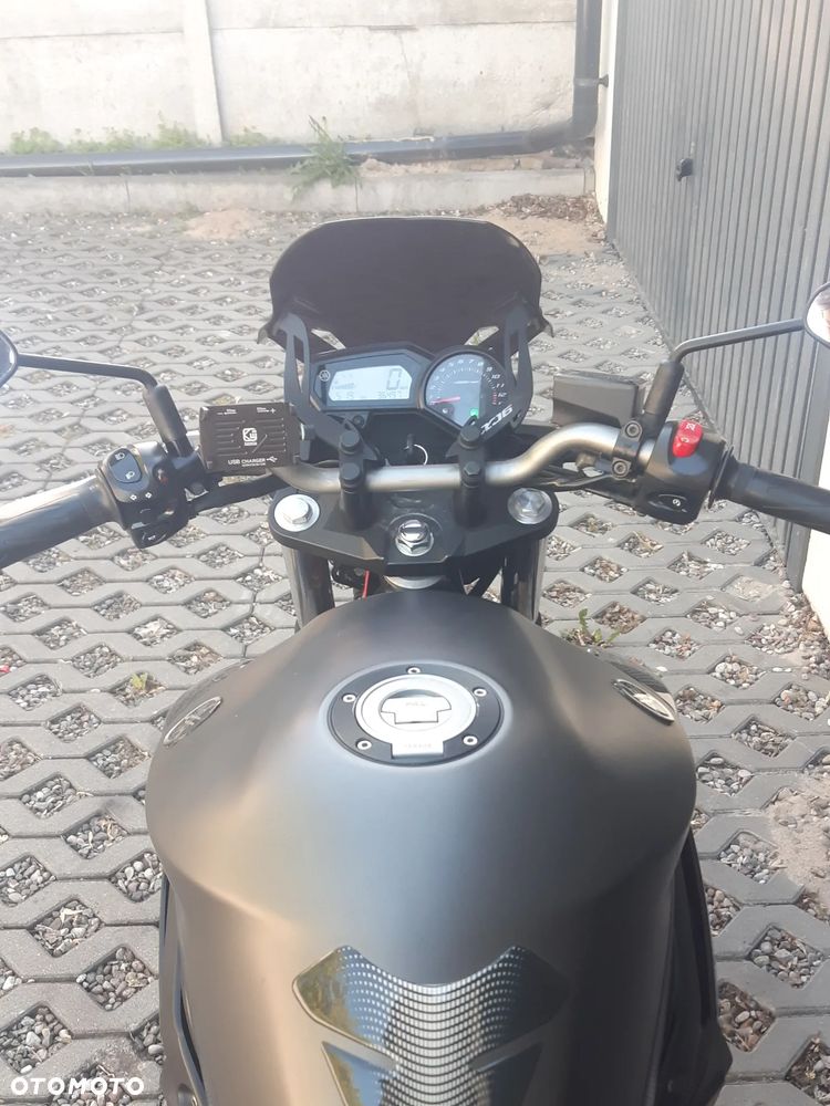Yamaha XJ - 9