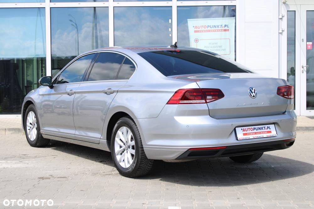Volkswagen Passat - 3