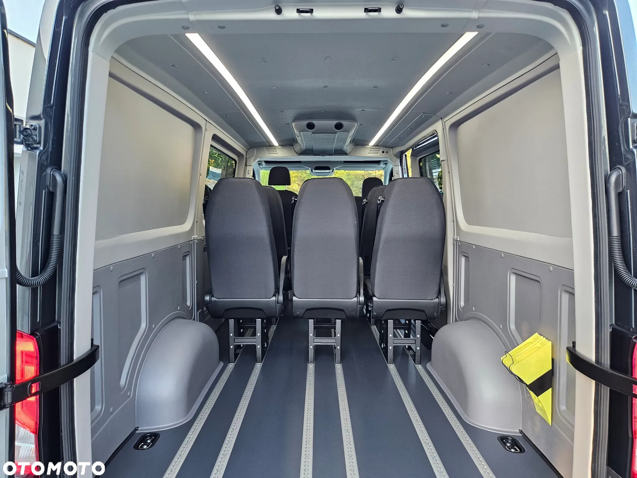 Volkswagen Crafter - 25