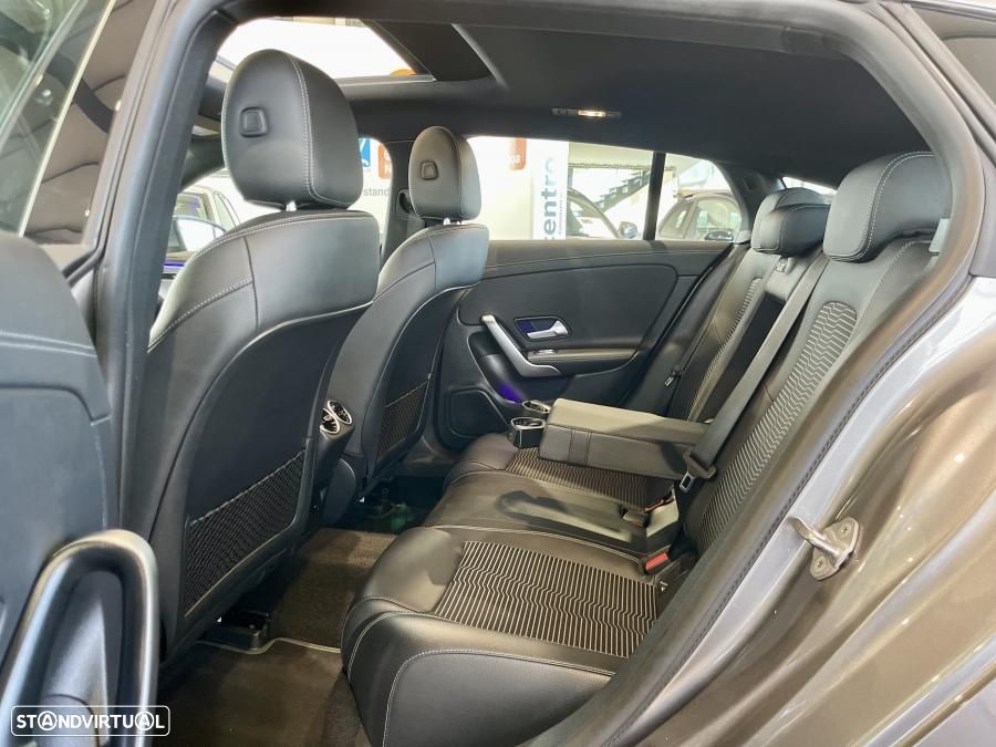 Mercedes-Benz CLA 180 7G-DCT Edition Progressive Line - 32