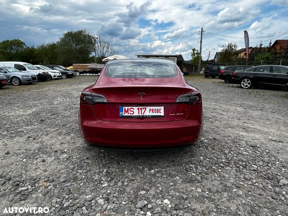 Tesla Model 3 - 7