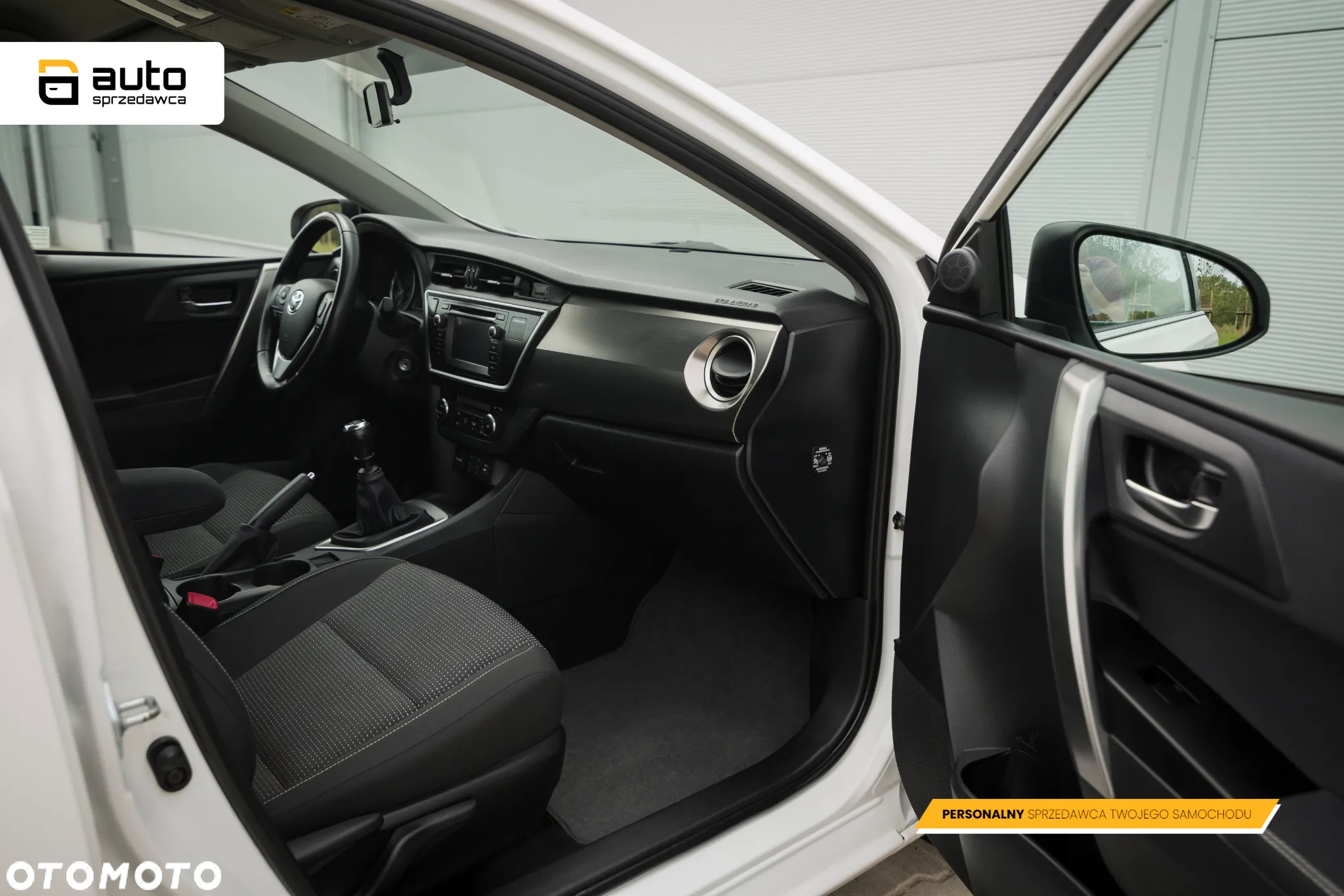 Toyota Auris 1.33 VVT-i Premium Comfort - 19
