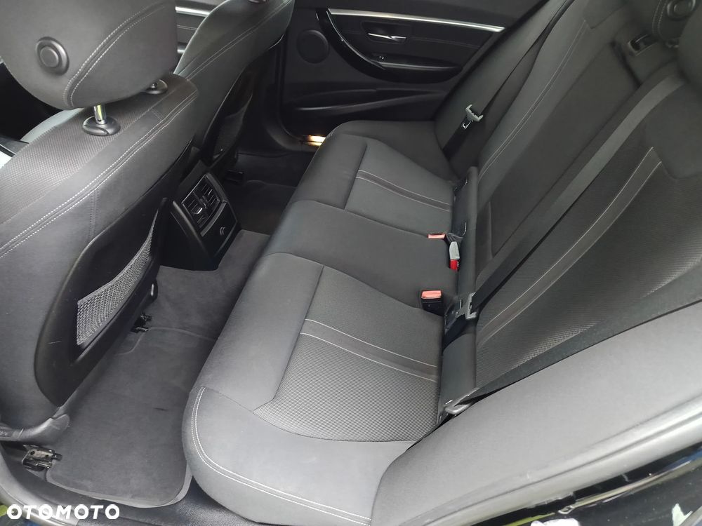 BMW Seria 3 - 16