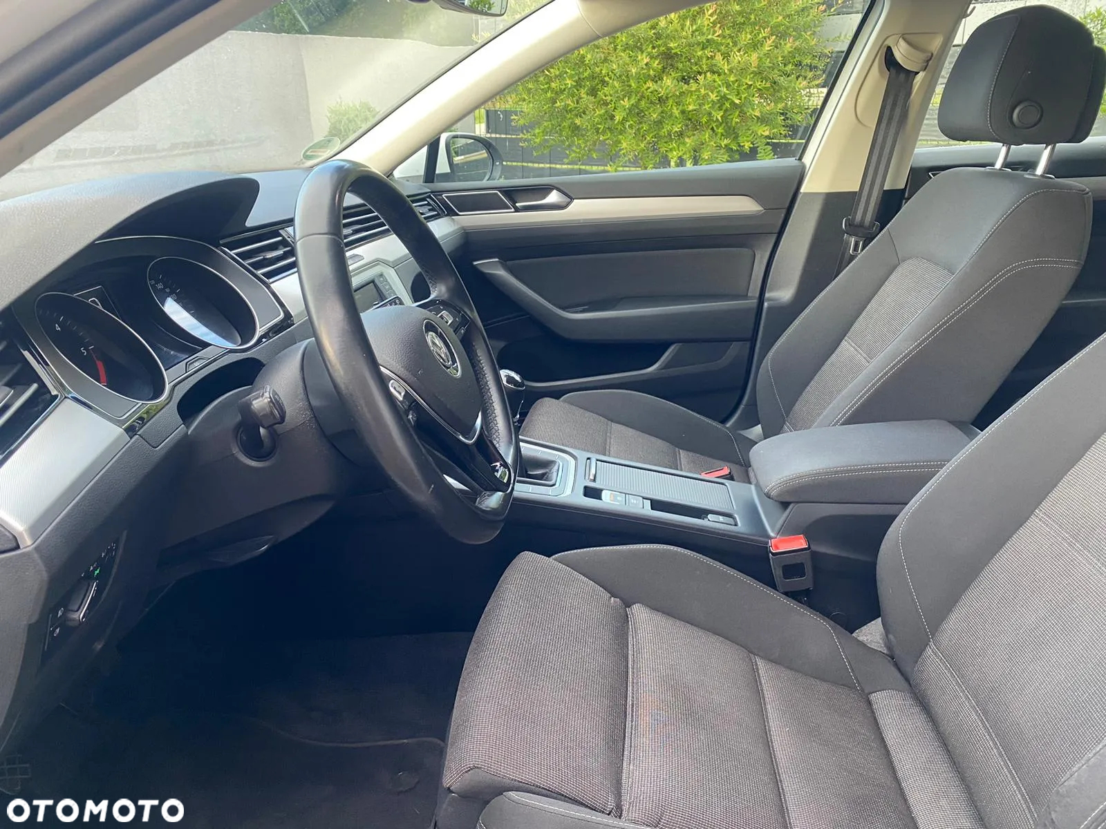 Volkswagen Passat Variant 2.0 TDI (BlueMotion Technology) Comfortline - 11
