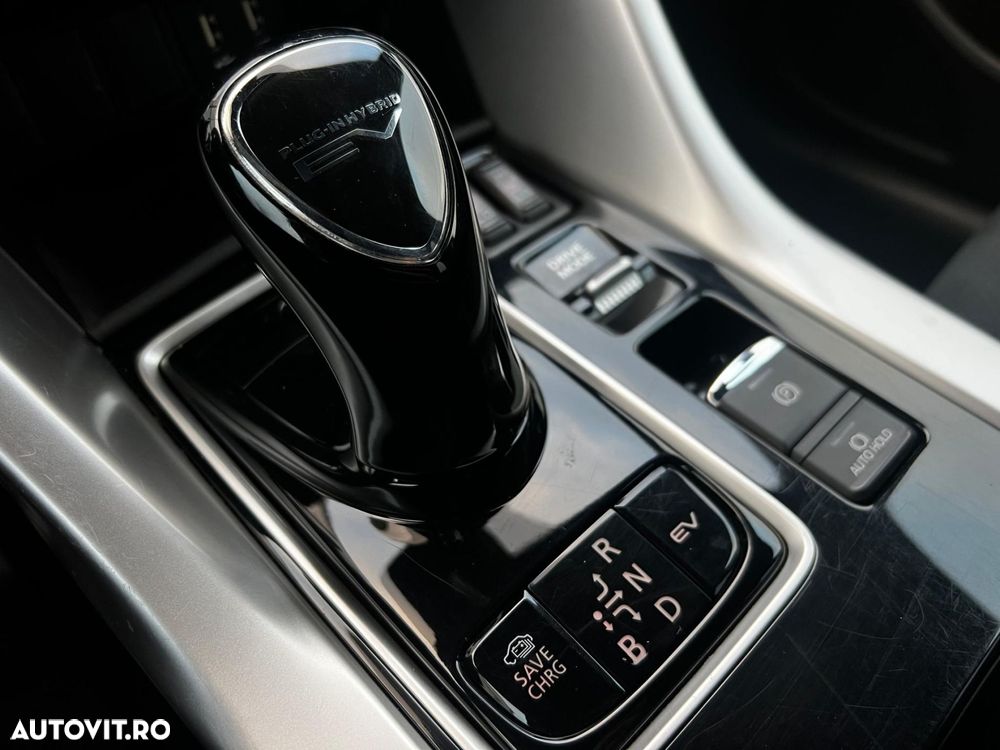 Mitsubishi Eclipse-Cross - 14