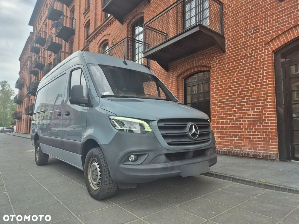 Mercedes-Benz Sprinter - 5