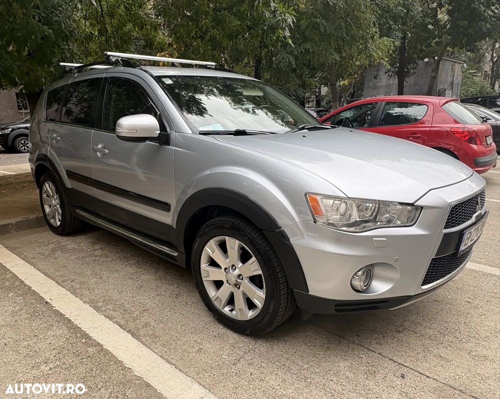 Mitsubishi Outlander - 4
