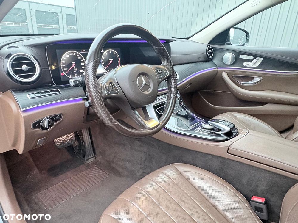 Mercedes-Benz Klasa E 400 7G-TRONIC - 12