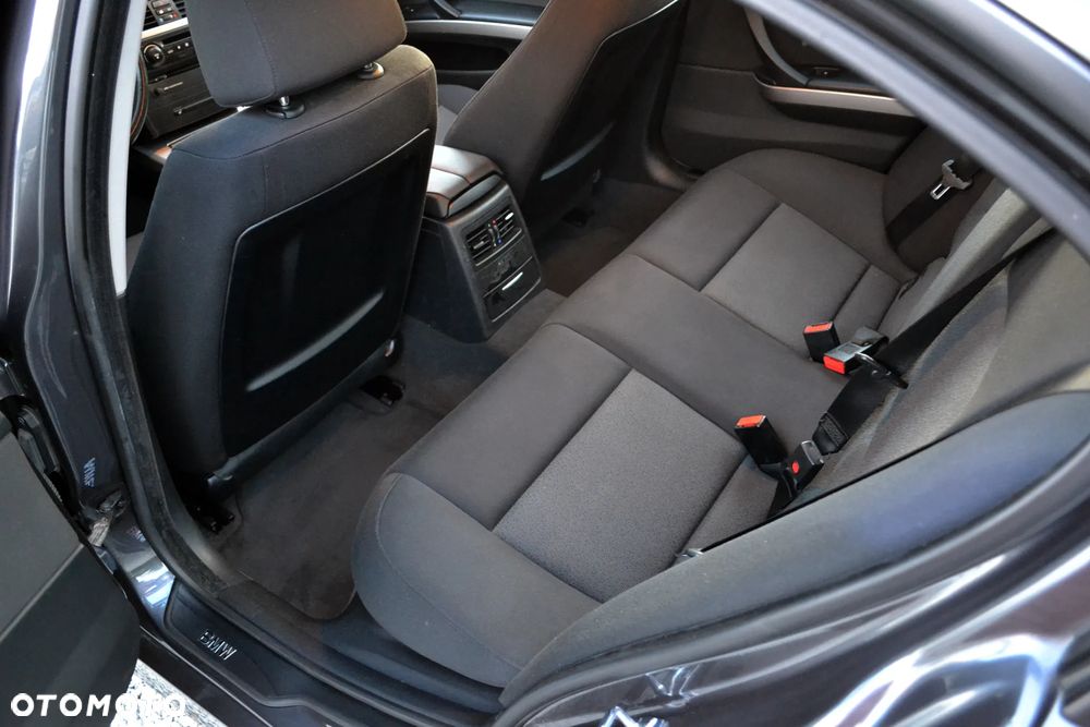BMW Seria 3 320d DPF - 8