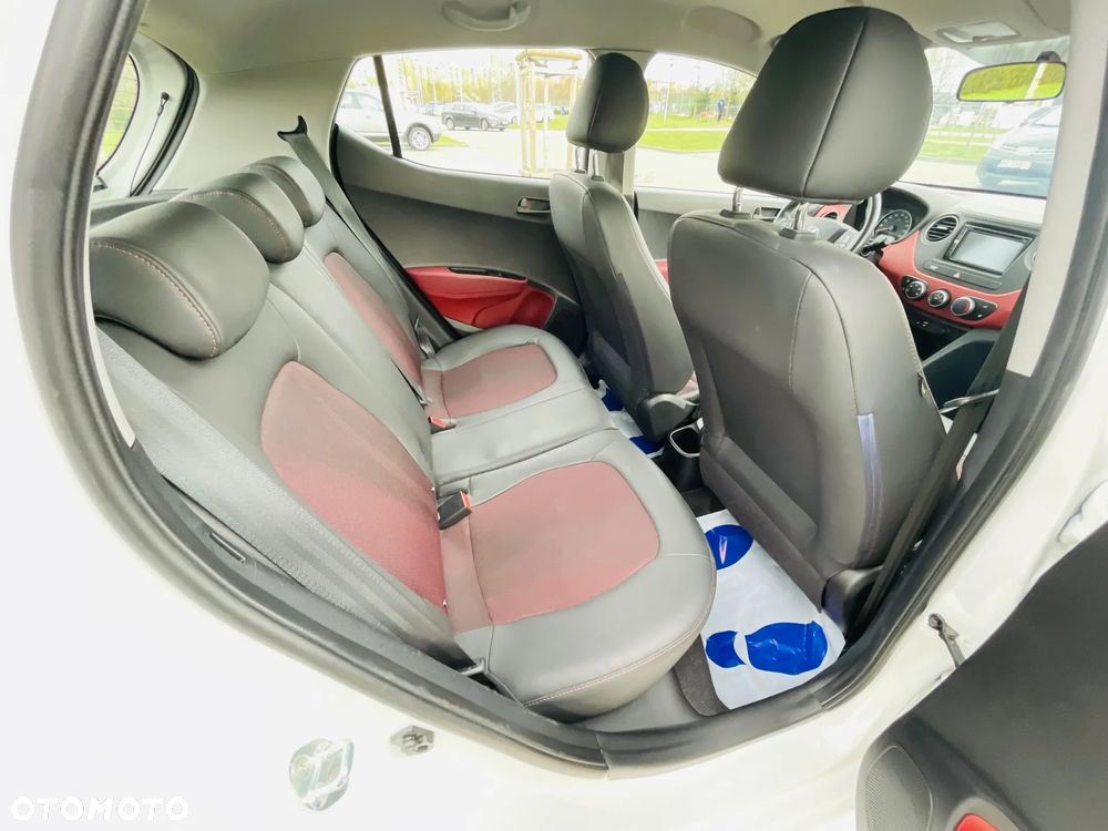 Hyundai i10 1.2 Fifa World Cup Edition - 13