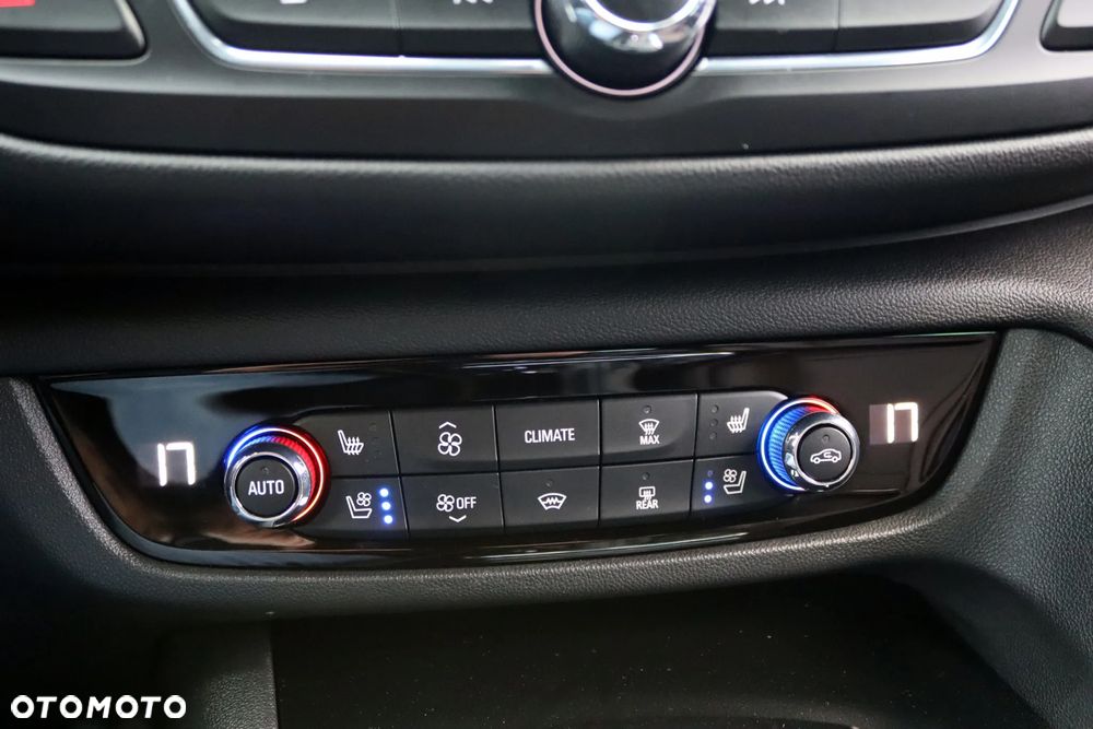 Opel Insignia 2.0 BiTurbo D 4x4 Automatik GSI - 33