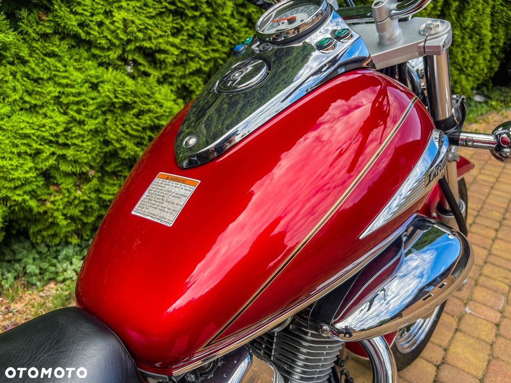 Suzuki Intruder - 11