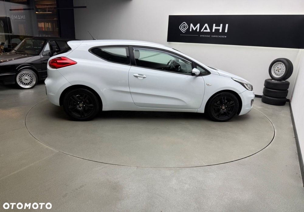 Kia Ceed - 13