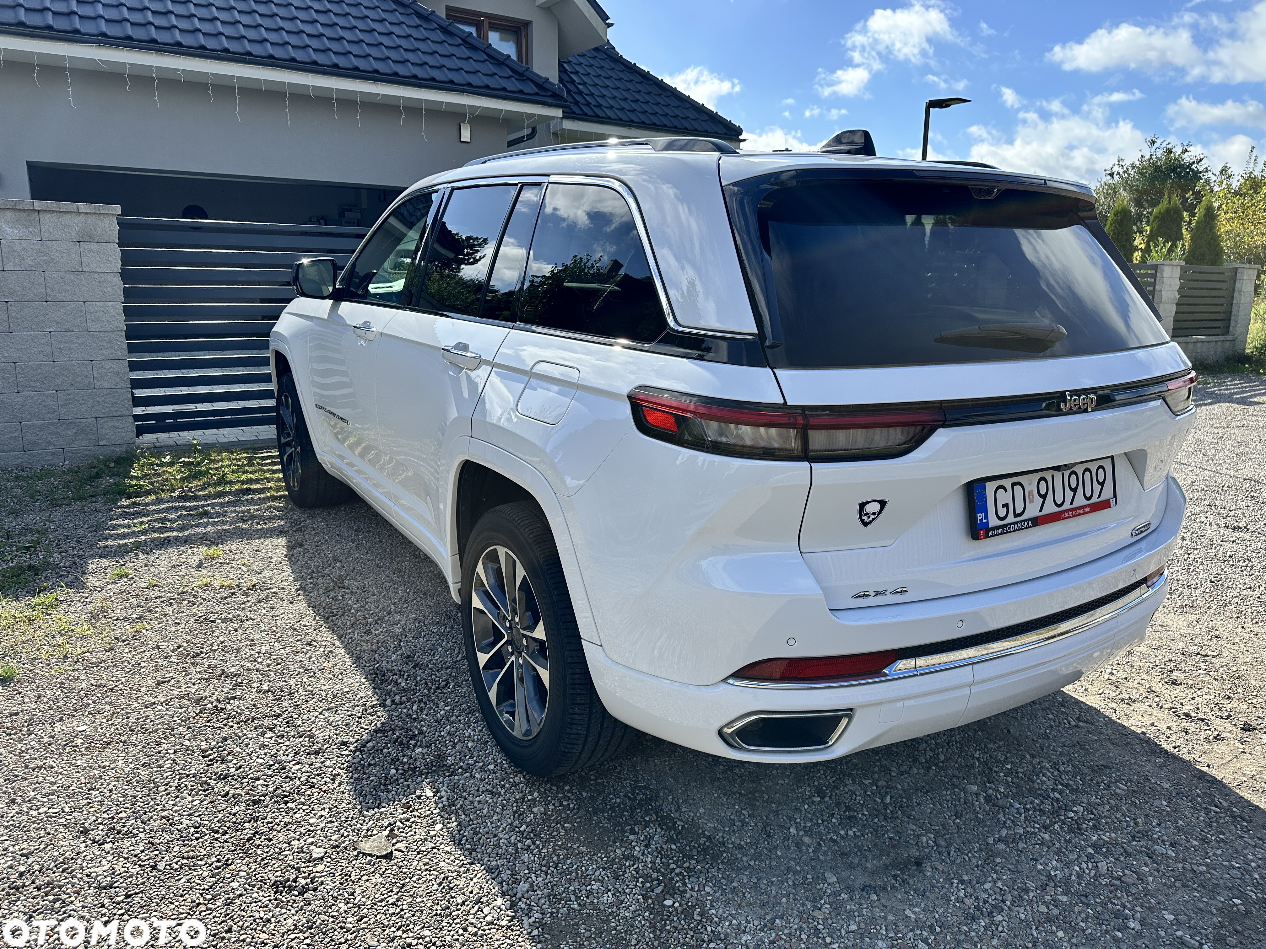 Jeep Grand Cherokee - 20