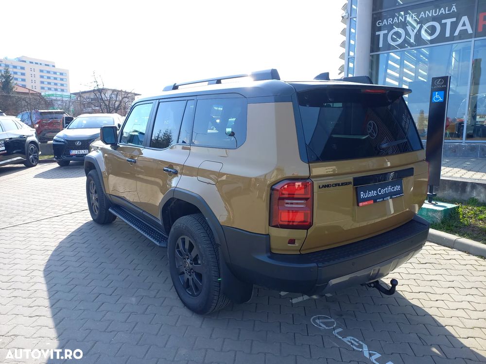 Toyota Land Cruiser - 4