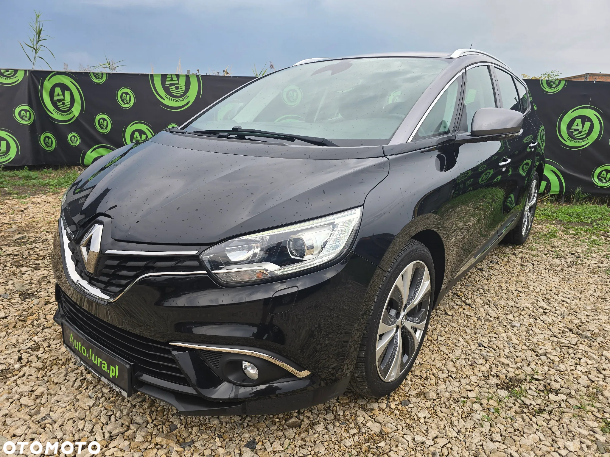 Renault Grand Scenic - 10