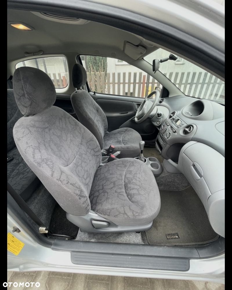 Toyota Yaris 1.3 Luna - 7